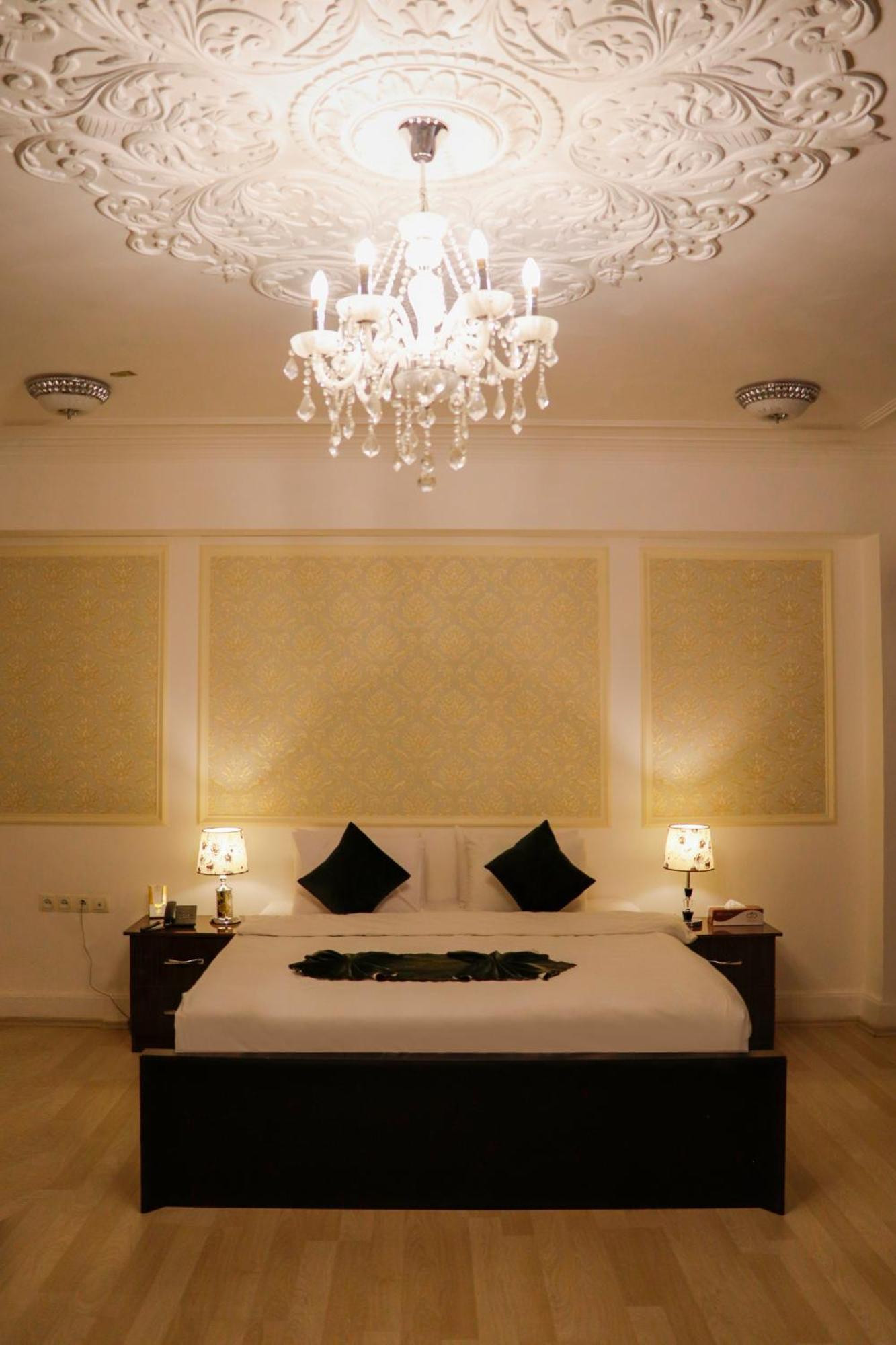Arg Hotel Herat Exterior photo