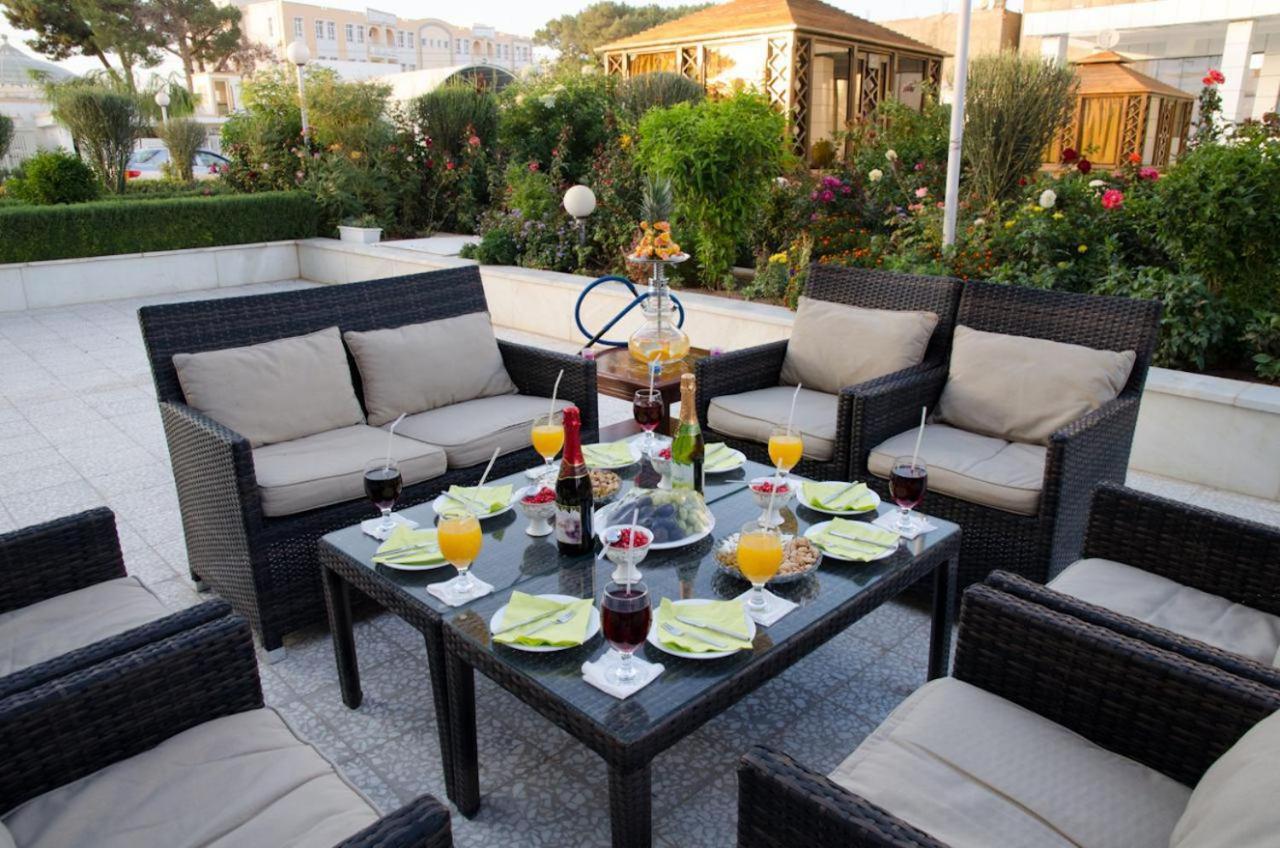Arg Hotel Herat Exterior photo